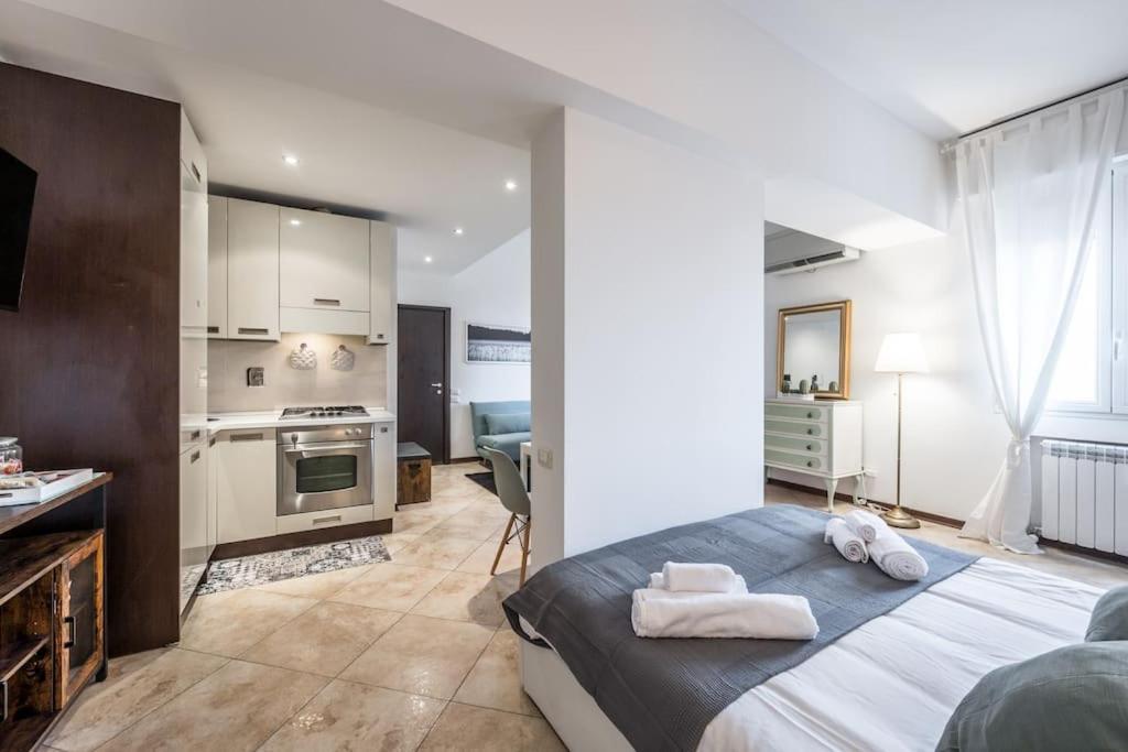 Apartmán Sotto Le Due Torri 5* Boloňa Exteriér fotografie