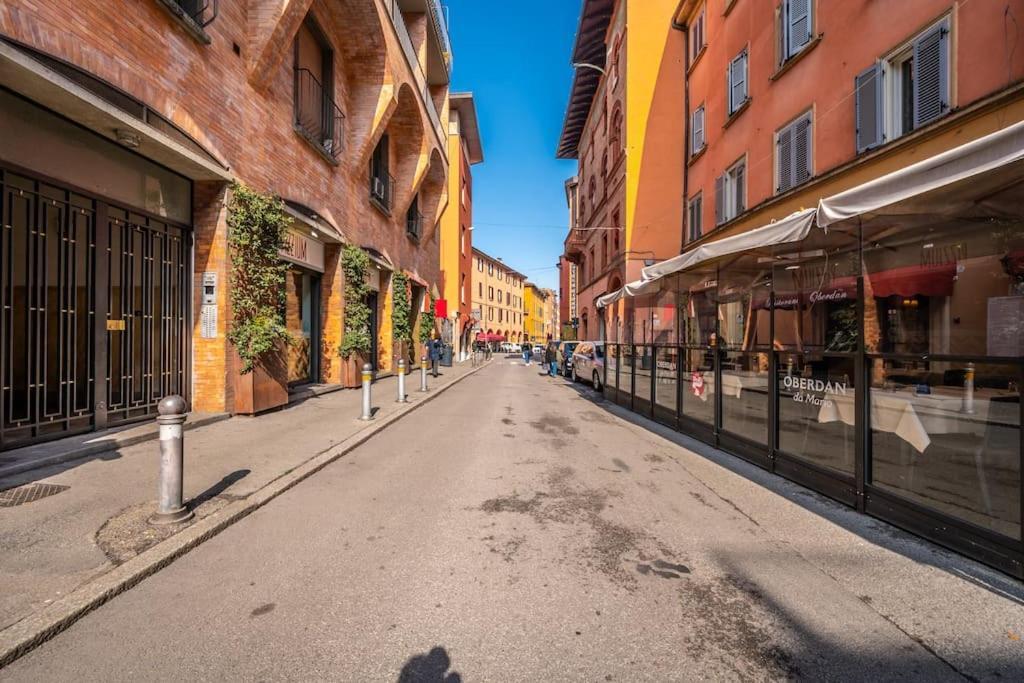 Apartmán Sotto Le Due Torri 5* Boloňa Exteriér fotografie